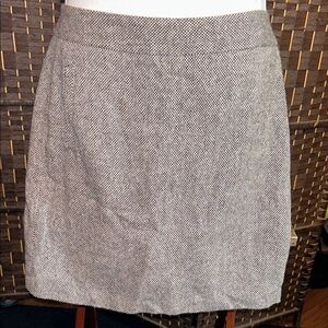 Banana Republic Elegant brown and tan Skirt, size 6